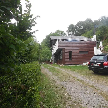 Chalet Privatif Le Maloya Homestay Lacaune